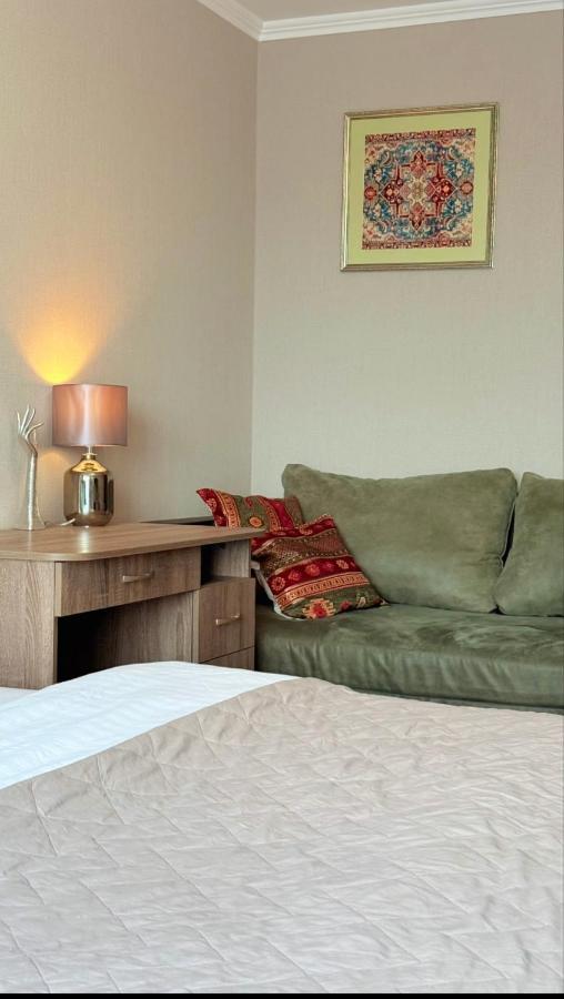 Однокомнатная метро Черниговская - B&B Kyiv