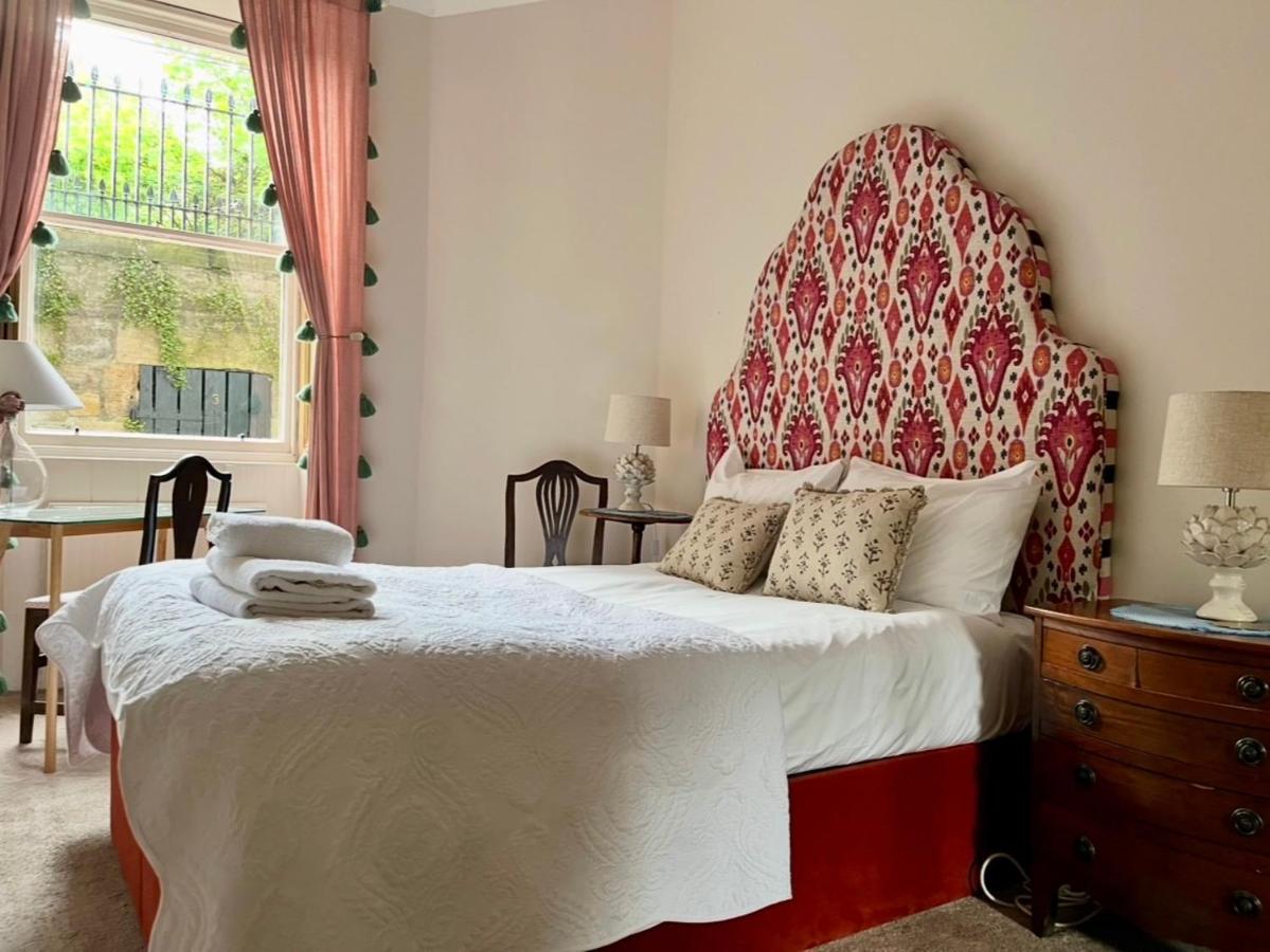 Charming flat in quiet street in Stockbridge - B&B Edinburgh