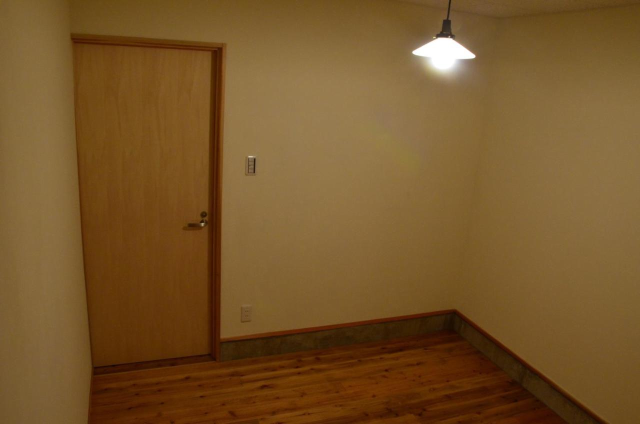 Twin Room with Shared Bathroom