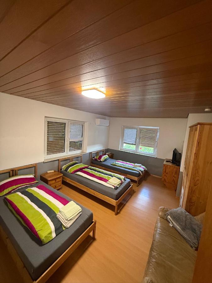 Gästehaus 24h Check in - Ferienwohnung Gädheim
