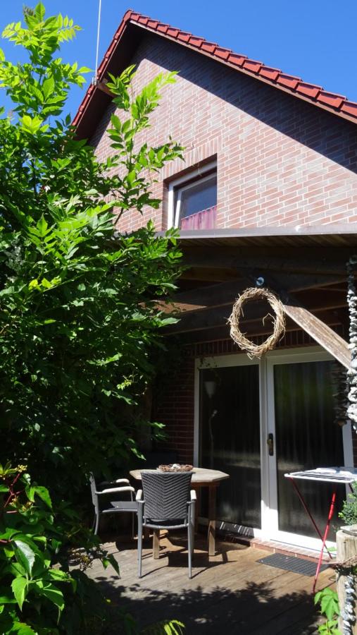 Eule west und Eule ost Feriehäuser im urigen Garten - Ferienwohnung Zingst