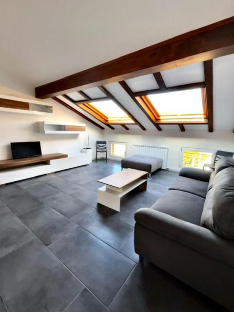 CARDAHAUSe Via DANTE 12 - B&B Cogliate