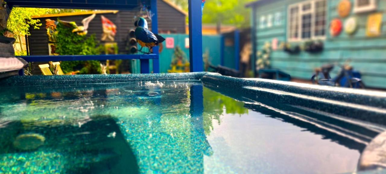 Lakeland Lodge with private Hot Tub and fishing - Ferienwohnung Hatfield Peverel
