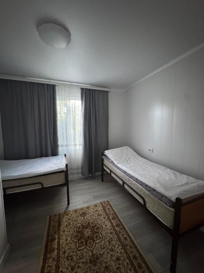 Tweepersoonskamer met 2 Aparte Bedden