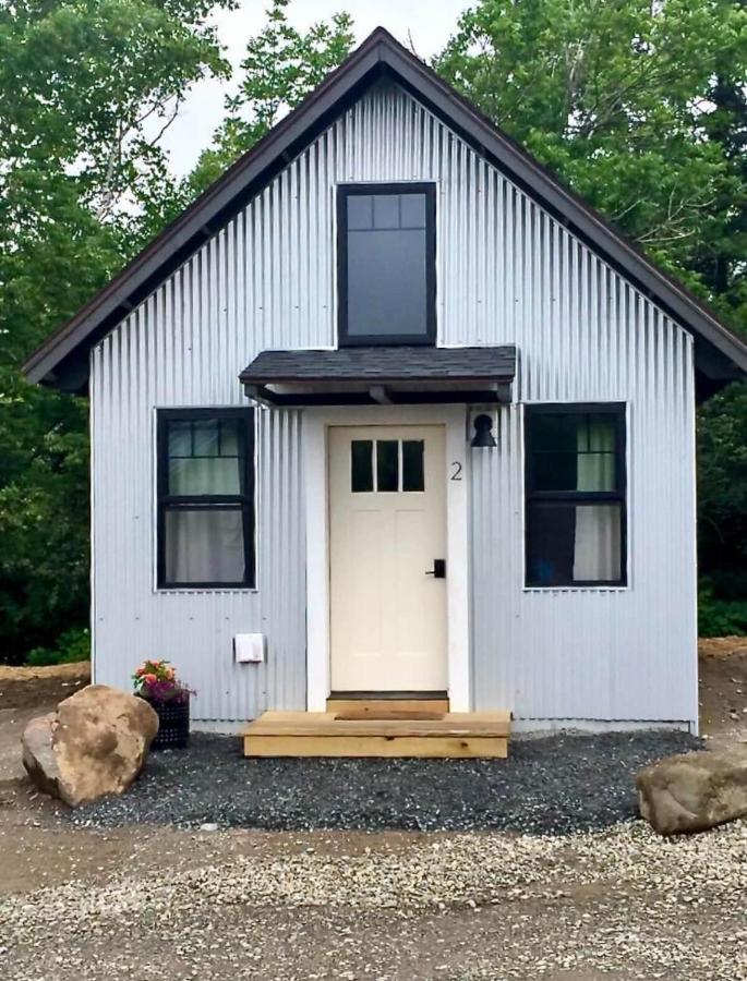 The Lupine | Cross Stone Cabins • Walk to Rangeley Lake - B&B Rangeley