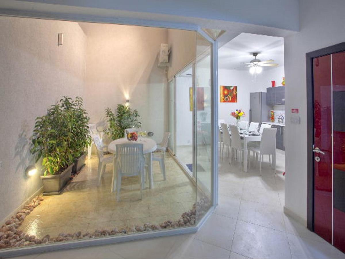 Villa Sunnyside - Bed and Breakfast San Ġiljan