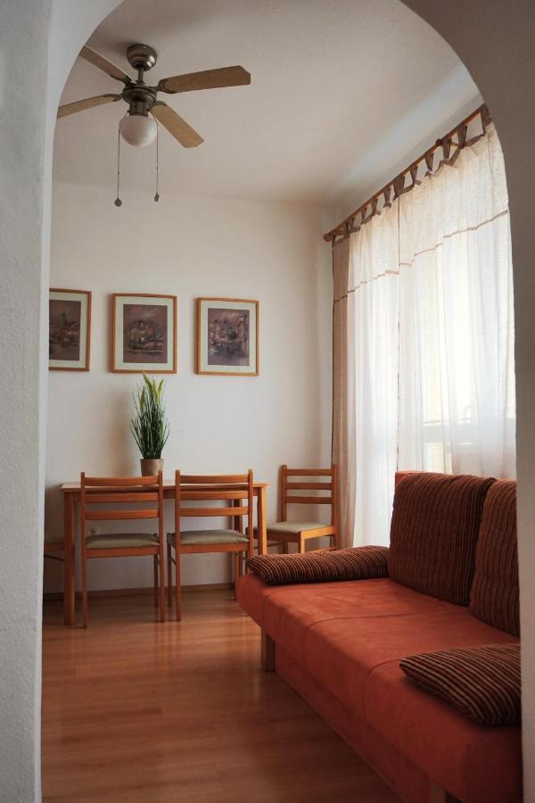 Apartment (3-4 Adults)