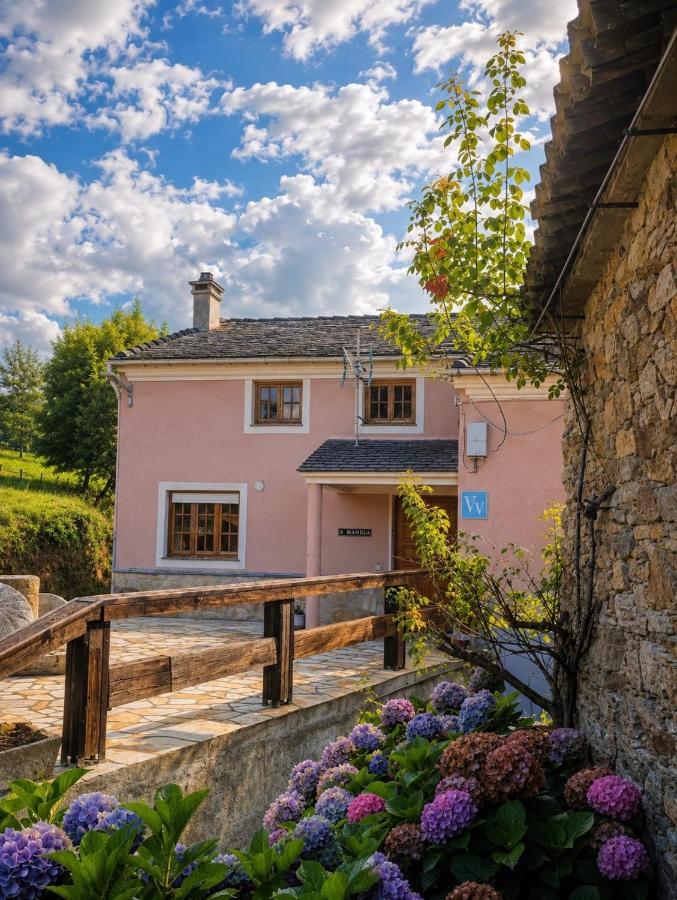 Casa Rural "Casa Mandia" - B&B Vegadeo