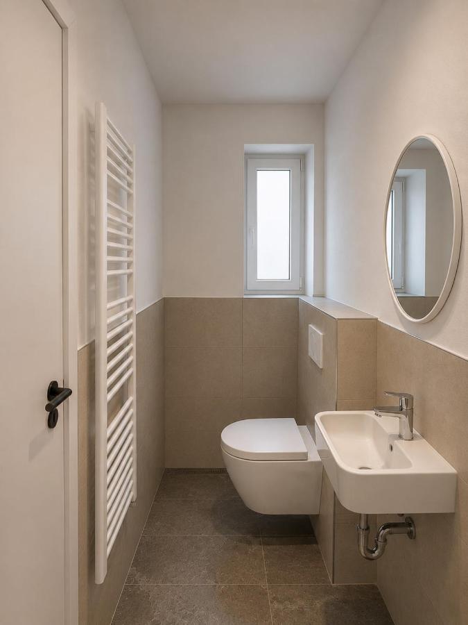 Modernes Apartment - Bis 5 Personen - Terasse & Küche & WLAN - W1 - B&B Dormagen