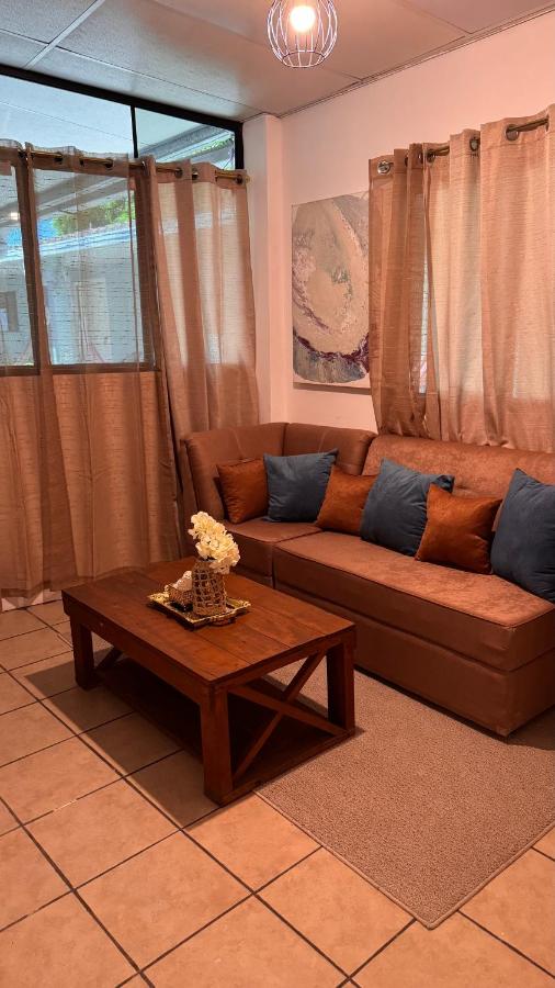 Terrazas Guest House-Hostal - B&B Suchitoto