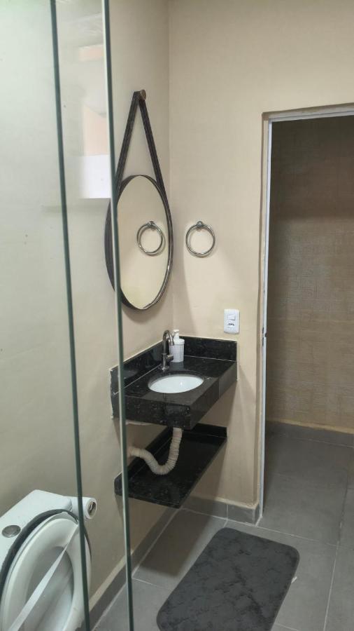 Linda casa Edícula "fundos do terreno" com piscina - B&B Itanhaém