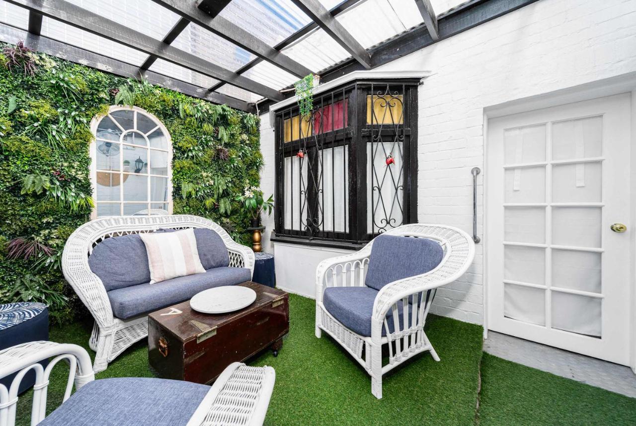 Cammeray House 3BD Modern Australian heritage - B&B Sydney