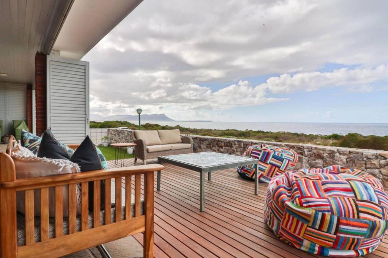 Lady Serenity Hot Tub Ocean Front Pets - B&B Kleinmond