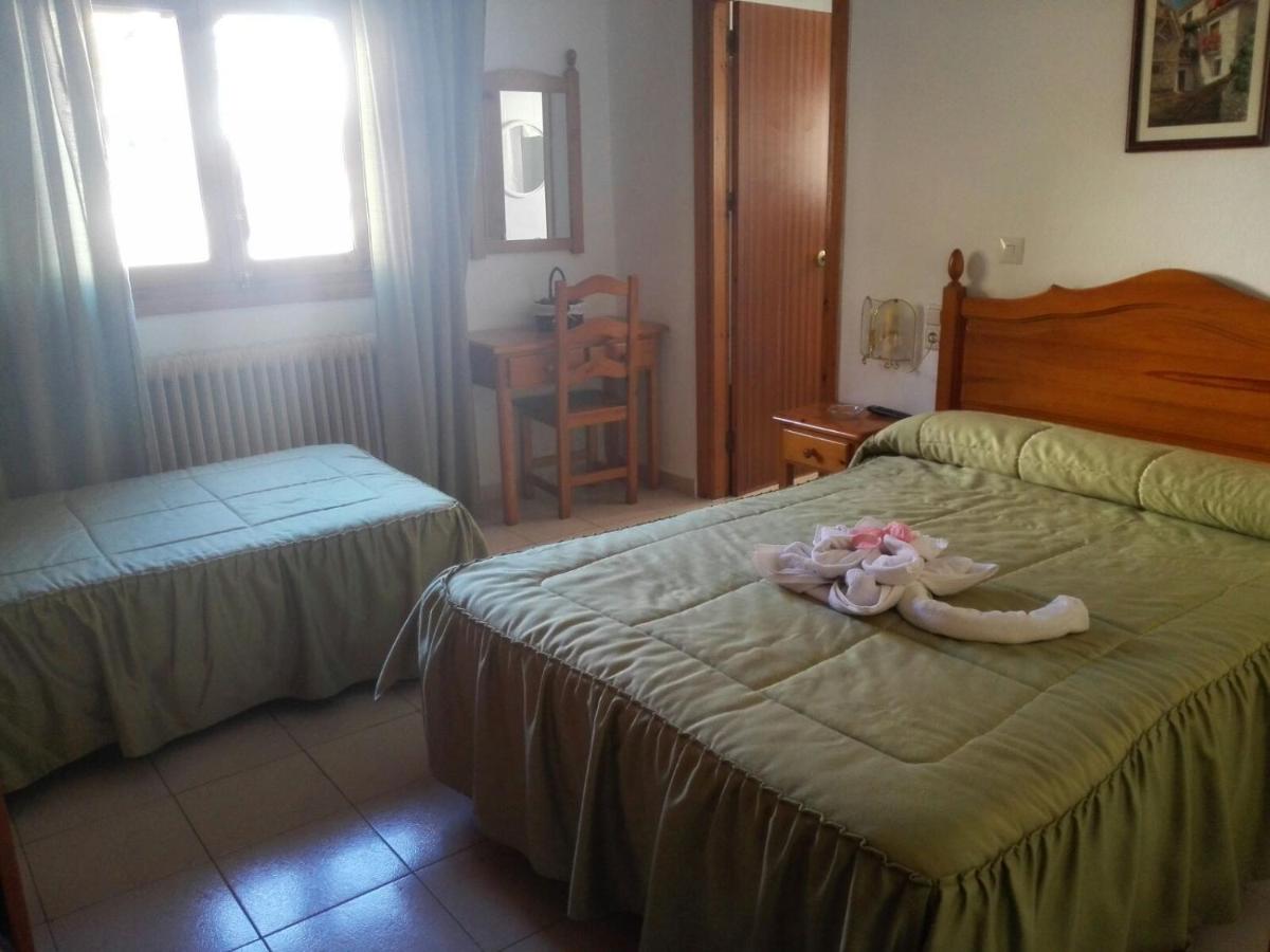 Triple Room with Bathroom