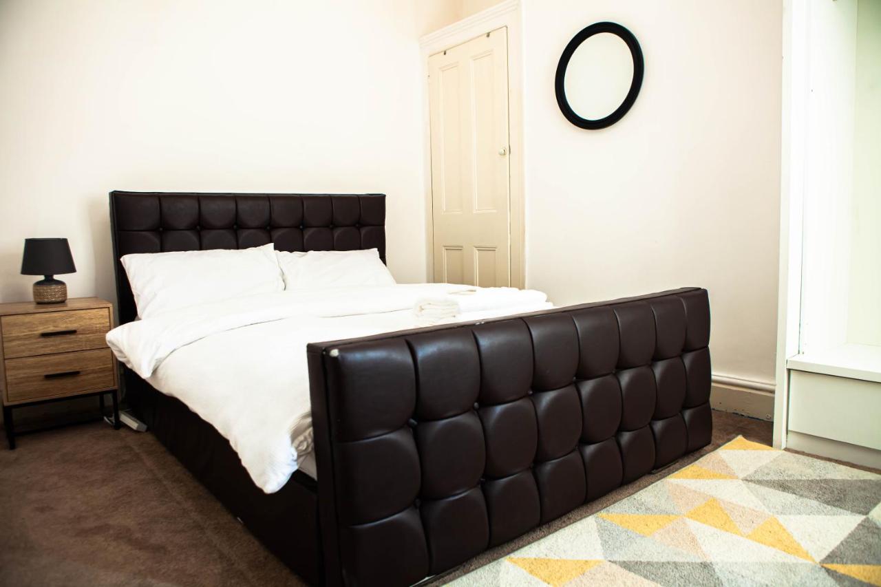 Whole Home 2 Baths Parking Nr City Centre - B&B Manchester