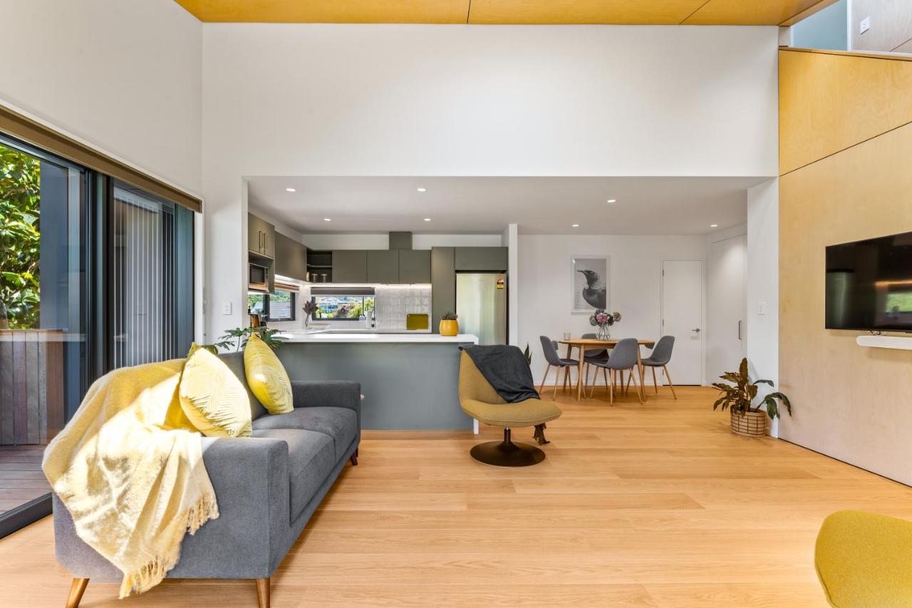 Totara tree house - Bed and Breakfast Nelson