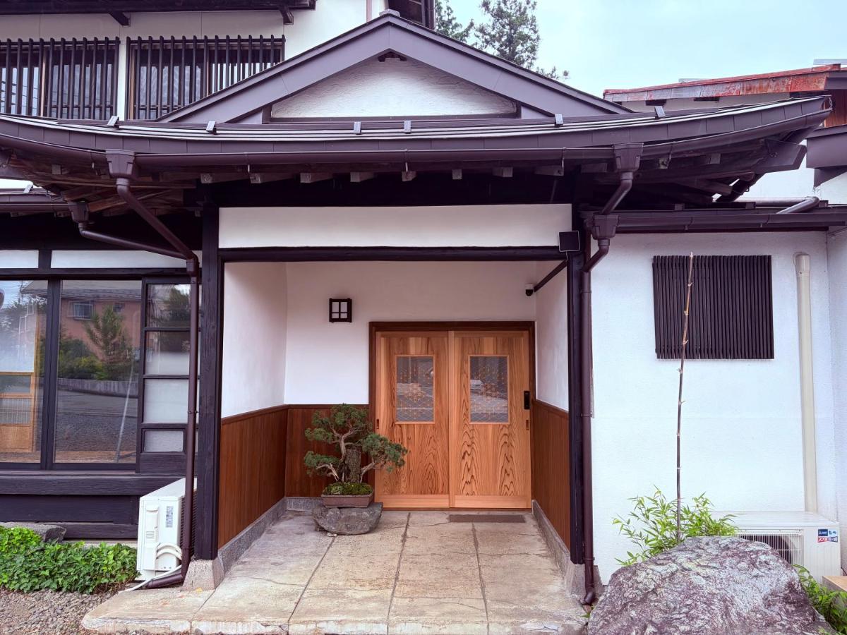 麓宿 こうや - B&B Fuji-yoshida