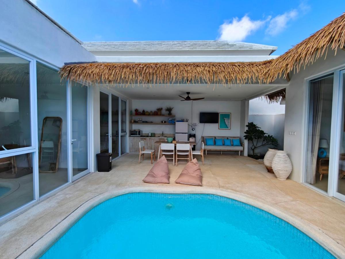 Villa Chioni Uluwatu by LODGELINK BALI - B&B Uluwatu