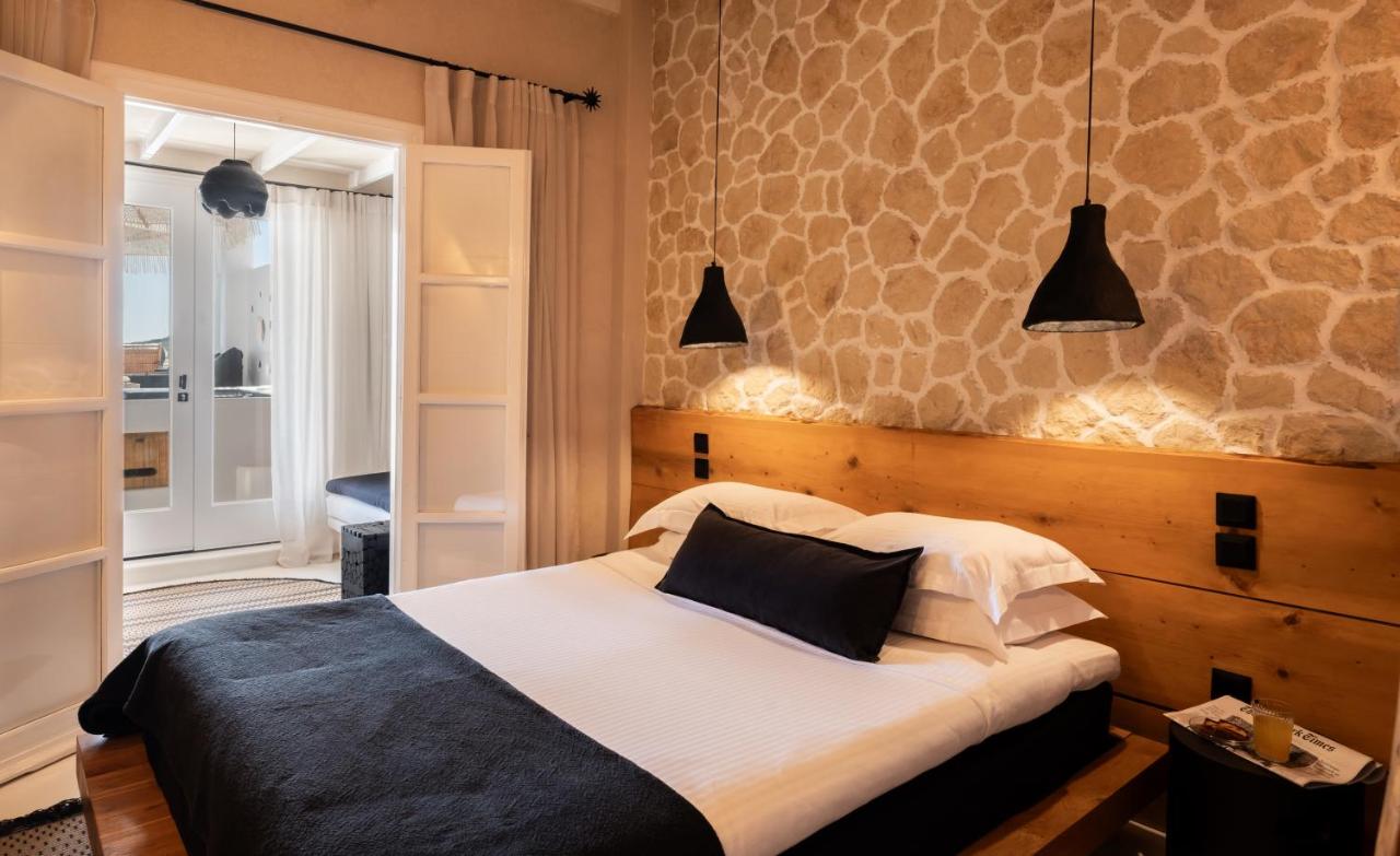 Captain Zeppos - Bed and Breakfast Pollonia