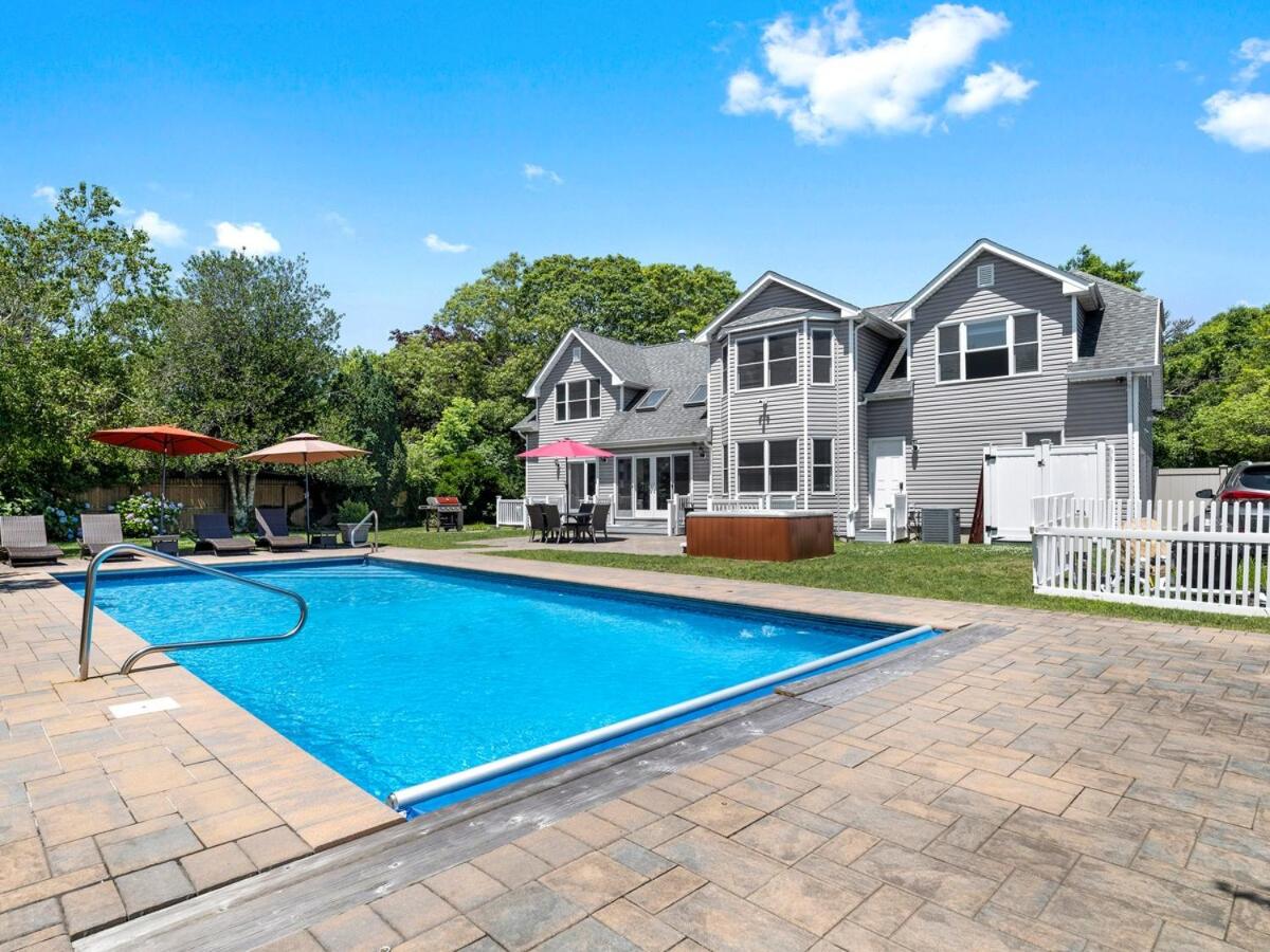 Beautiful 6-Bedroom Escape Featuring a Private Pool - B&B Hampton Bays