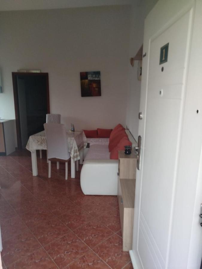 Neli 1 - B&B Tivat