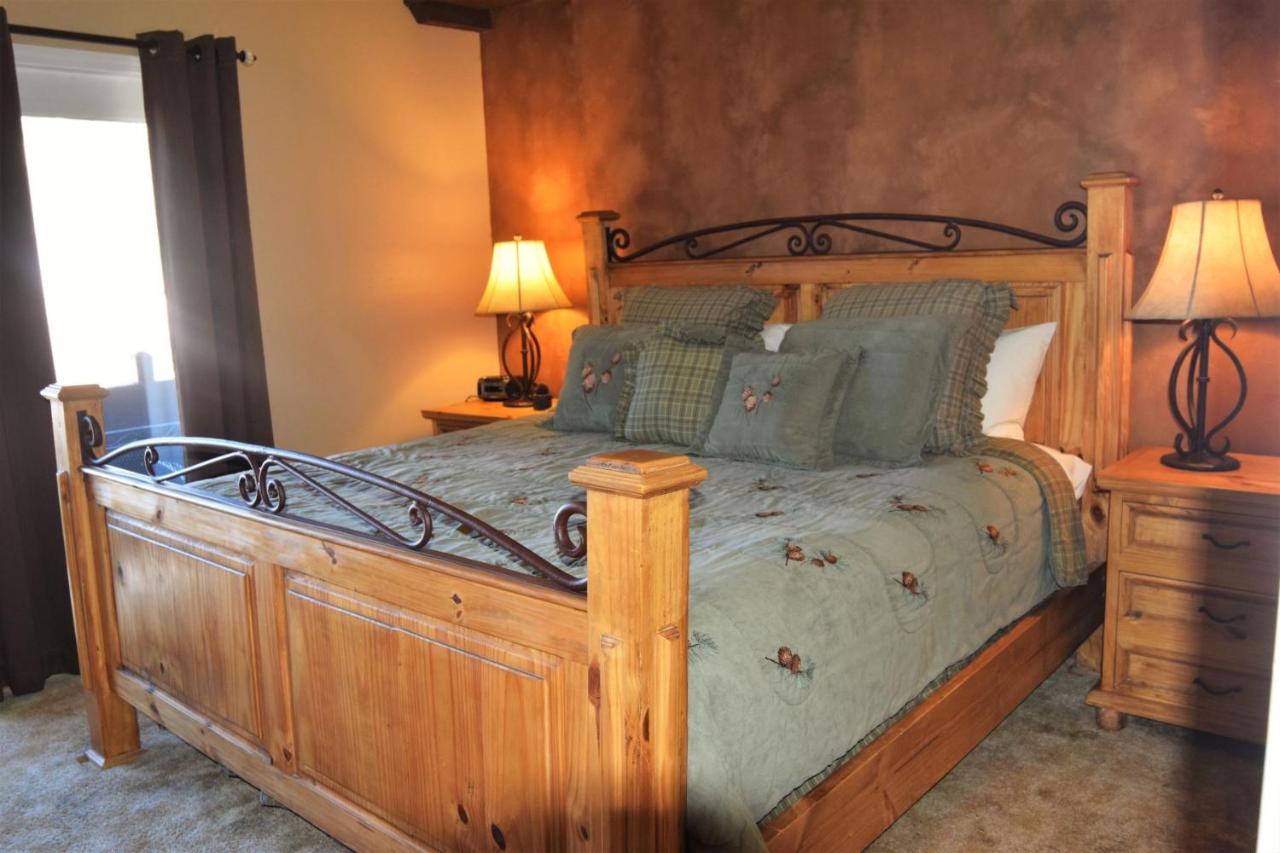Claim Jumper Townhouse 16 - Bed and Breakfast Red River