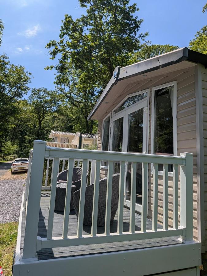 3 Bed Woodland Caravan at Aberdunant Hall Snowdon - B&B Porthmadog