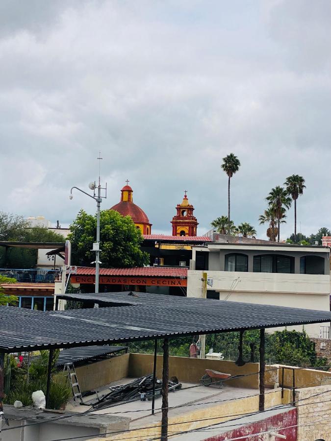 Sol de Peña Apartment with balcony and downtown view - B&B Bernal