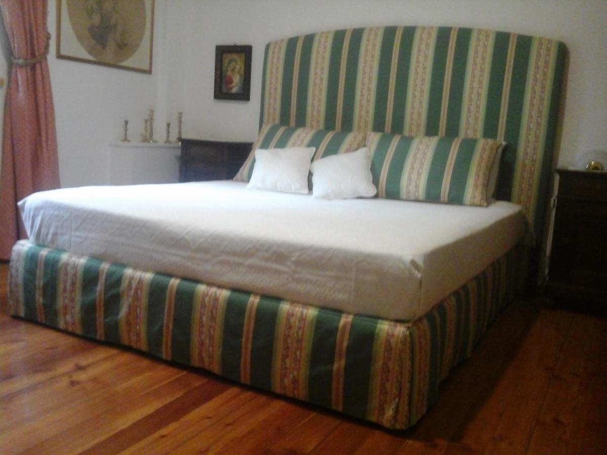 Doppel- oder Zweibettzimmer