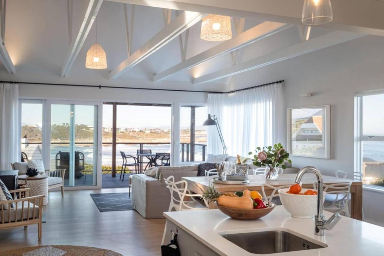 Sunridge Aan Zee Luxury Beach Villa Onrus Beach - Bed and Breakfast Hermanus