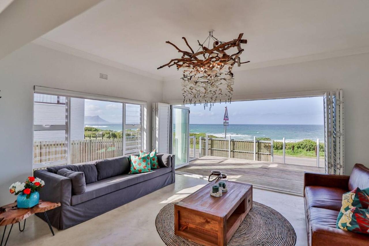 78 Beach Road Oceanfront Small Pool Sea View - B&B Kleinmond
