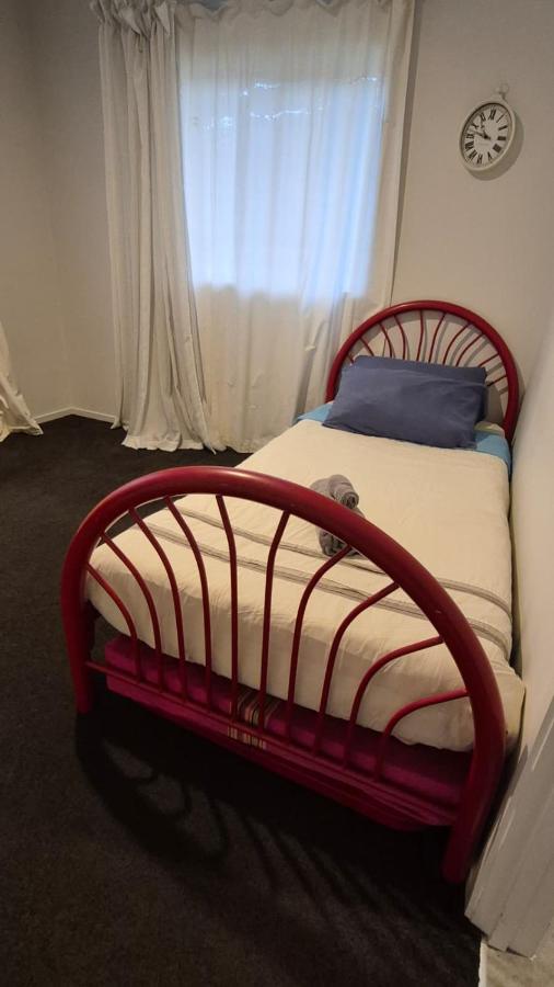 Standard Twin Room with Shared Bathroom