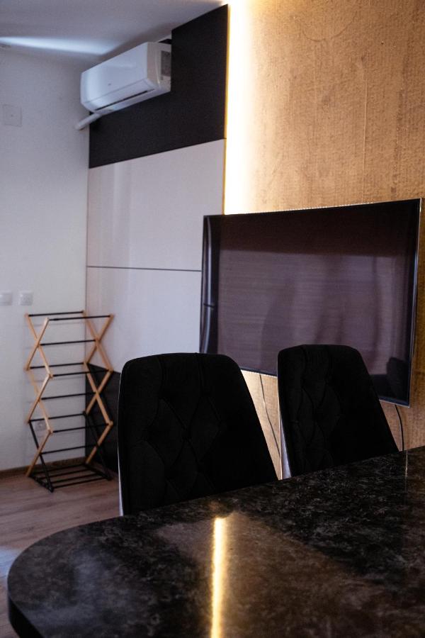 T&M Apartman Premium 2 - Ferienwohnung Paraćin
