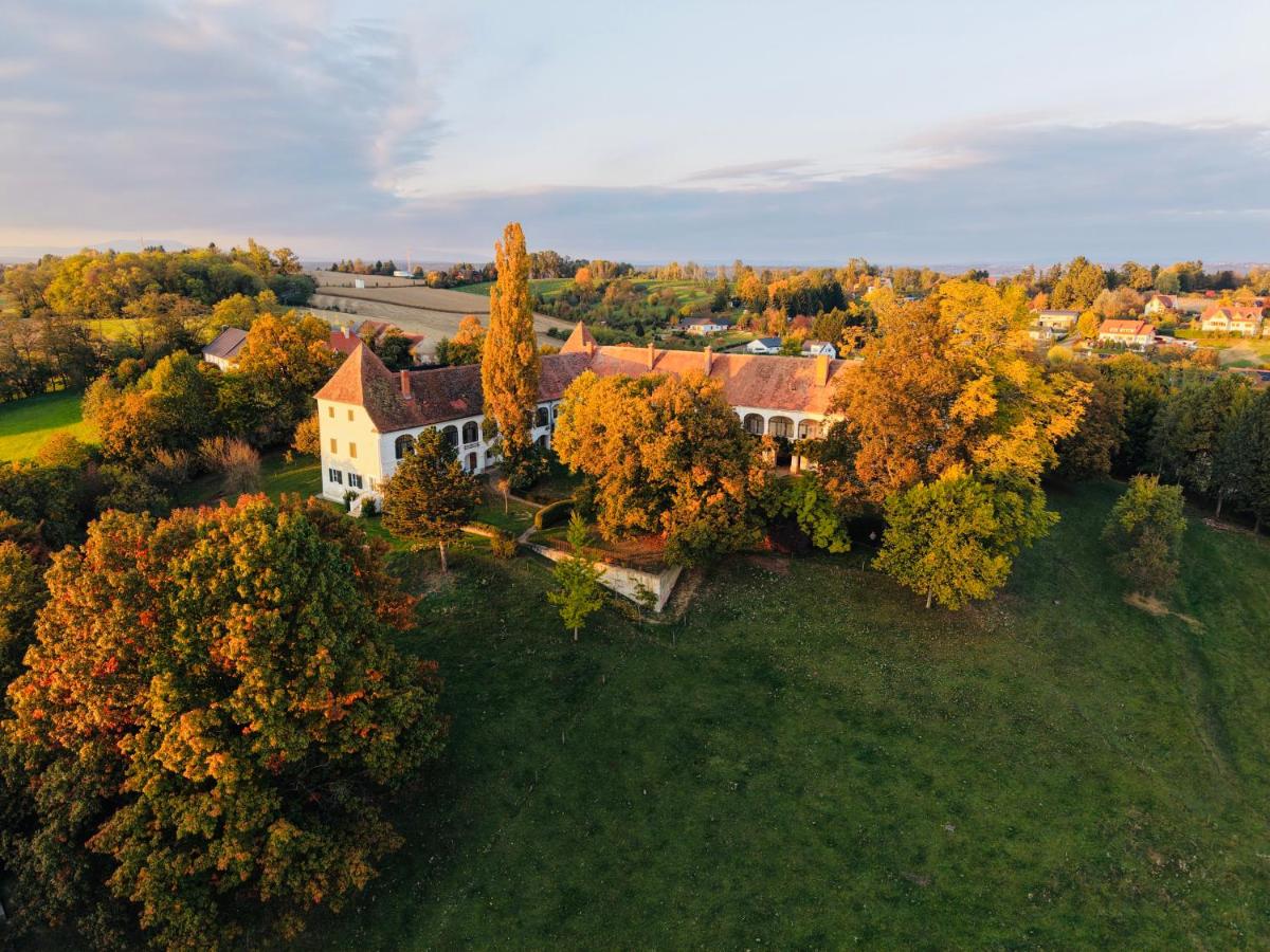 Schloss Welsdorf - B&B Fürstenfeld