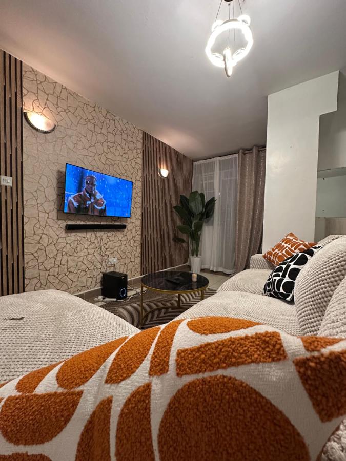 White House, Garden Estate - B&B Nairobi