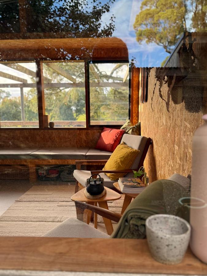 The Grasshouse Cabins - Chambres d'hôtes Burrawang