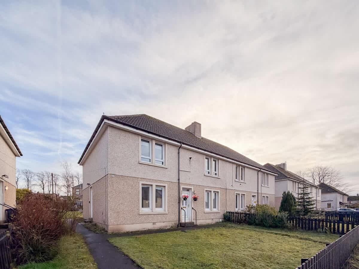 The Wishy - 2 Bedroom Flat in Newmains - B&B Newmains