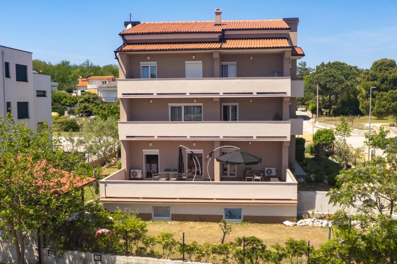 Marin - Ferienwohnung Lopar