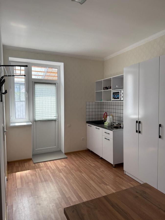 Yhome - Ferienwohnung Karakol