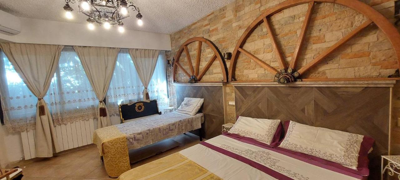 Chambre Triple avec Salle de Bains Privative