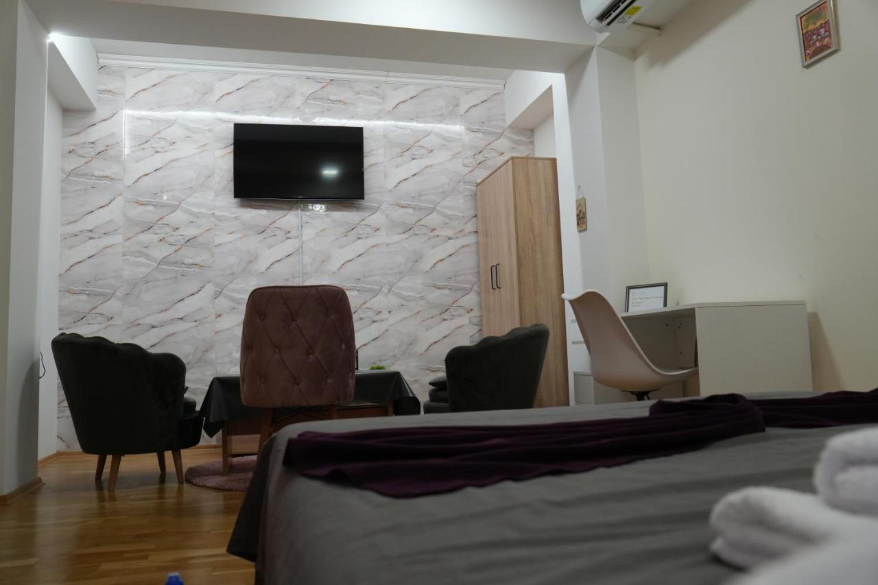 Veldi Apartment Kisela Voda -Private Parking - B&B Skopje