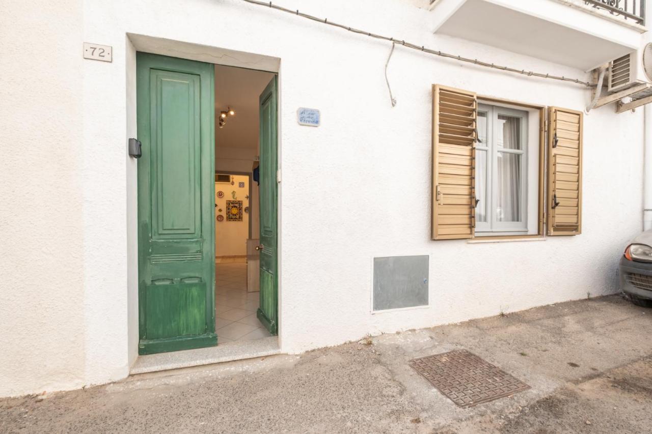 Apartment in the center of Calasetta, AC, By Guestaly - B&B Calasetta