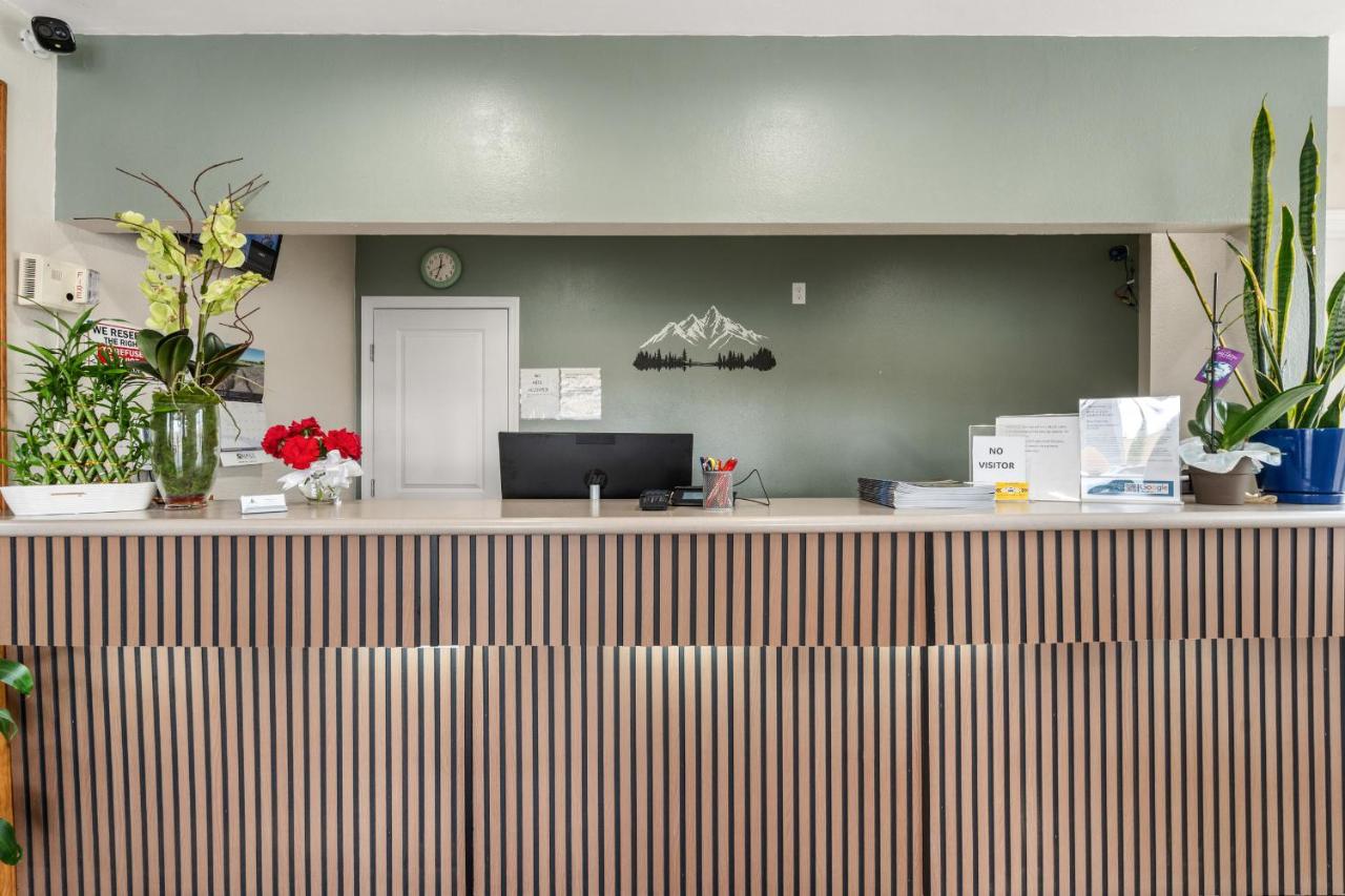 Pine Tree inn - Ferienwohnung Medford