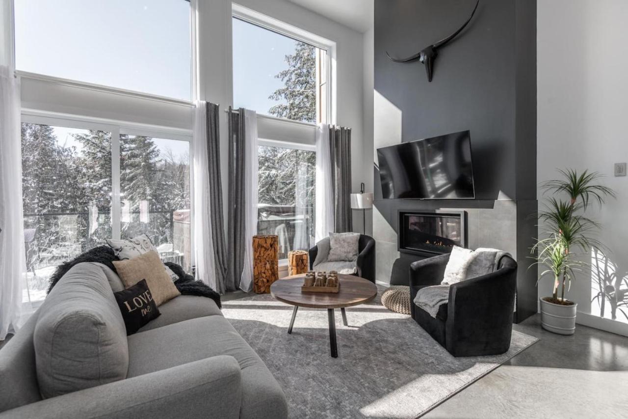 Luxurious Villa Tremblant 4 Bdrs W Hot Tub B85 - Bed and Breakfast Mont-Tremblant
