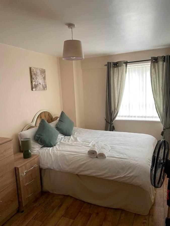 Modern 2BR Apartment Near City Centre & AO Arena - B&B Manchester