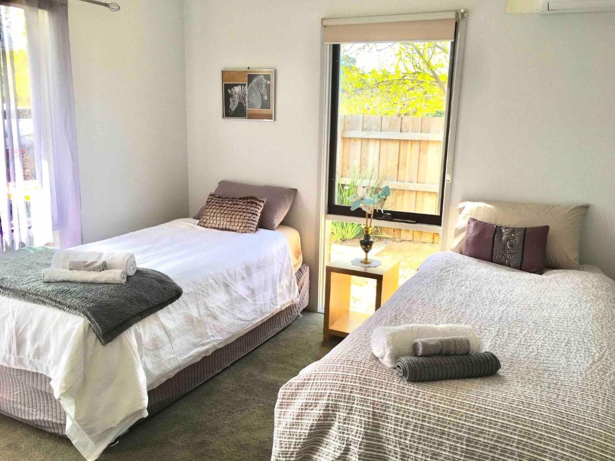 2 bedroom private unit with enclosed back yard - B&B Bairnsdale