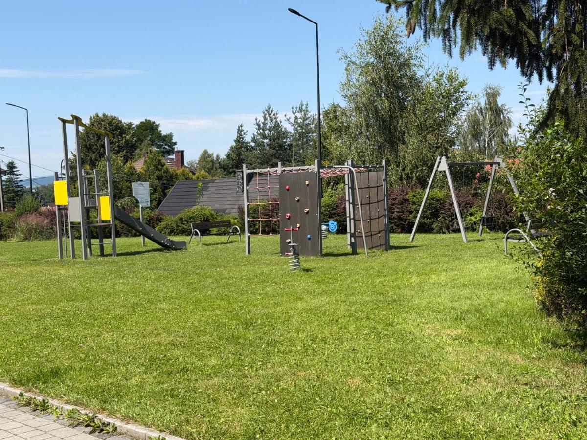 Rabczański Taras z jacuzzi i otwieranym dachem - B&B Rabka-Zdrój