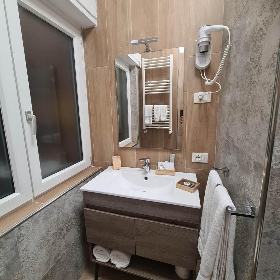 Single Room with Private Bathroom