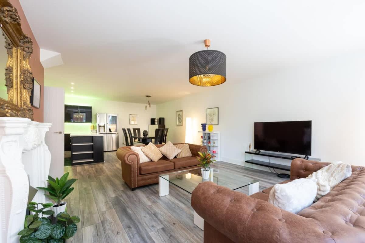 Spacious 2 Bed on Manchester's Famous Canal Street - Ferienwohnung Manchester