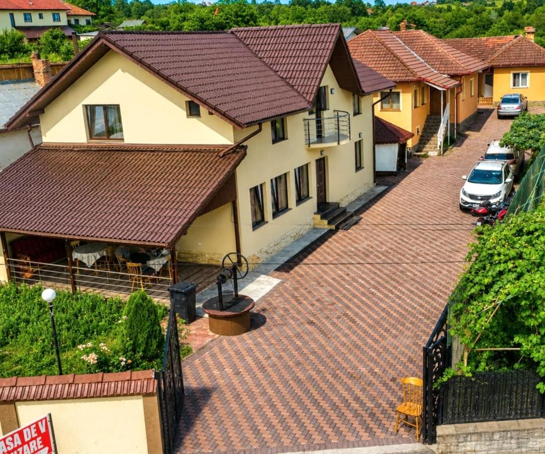 Pensiunea Casa Deny - Ferienwohnung Novaci